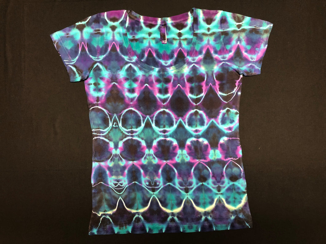 Medium Scoop Neck