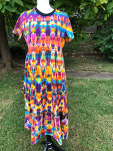 Load image into Gallery viewer, Large Dress

